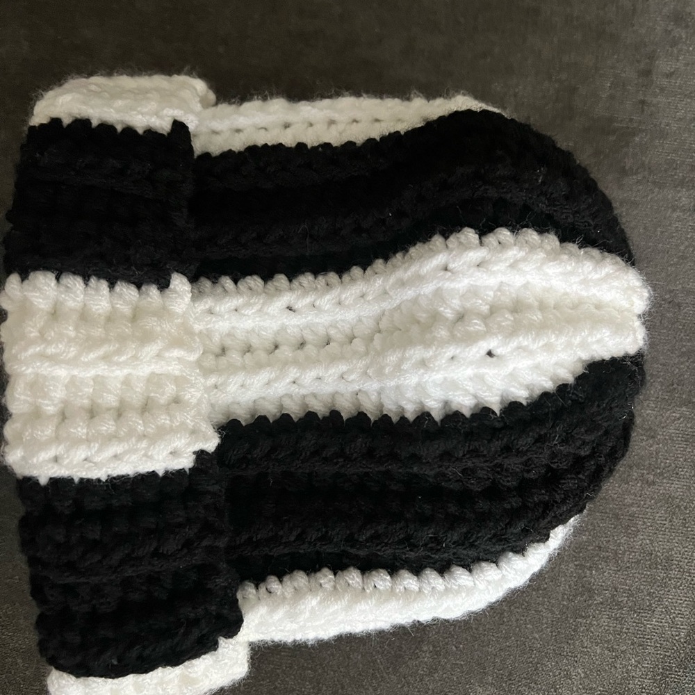 Hand knitting hat